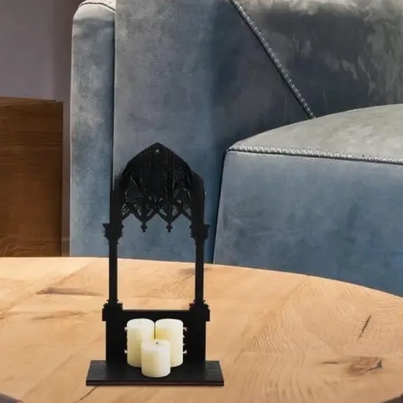 NEW! Gothic Standing Display! - Picture 2 of 4